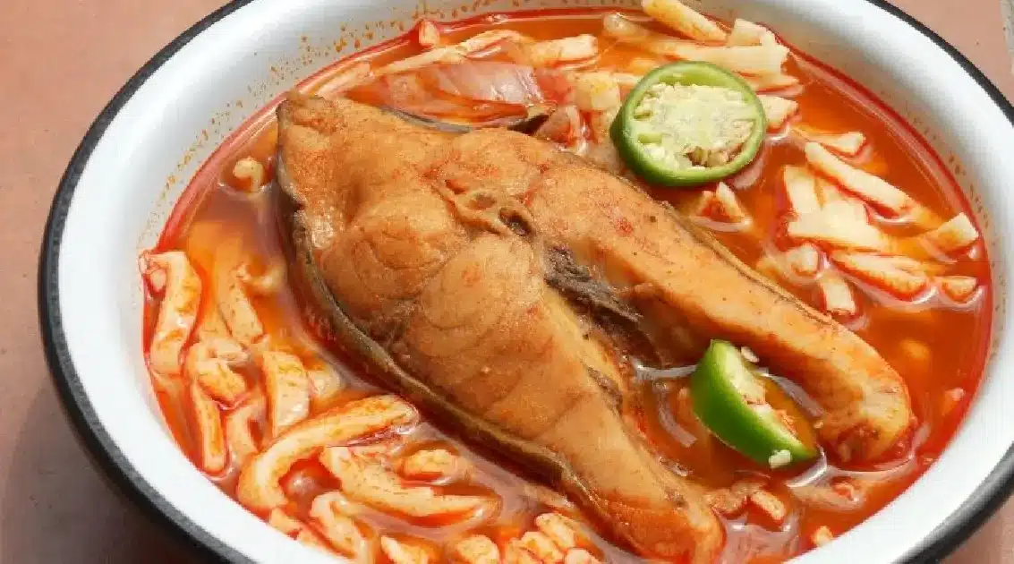 Bajský halászlé (v kotlíku)