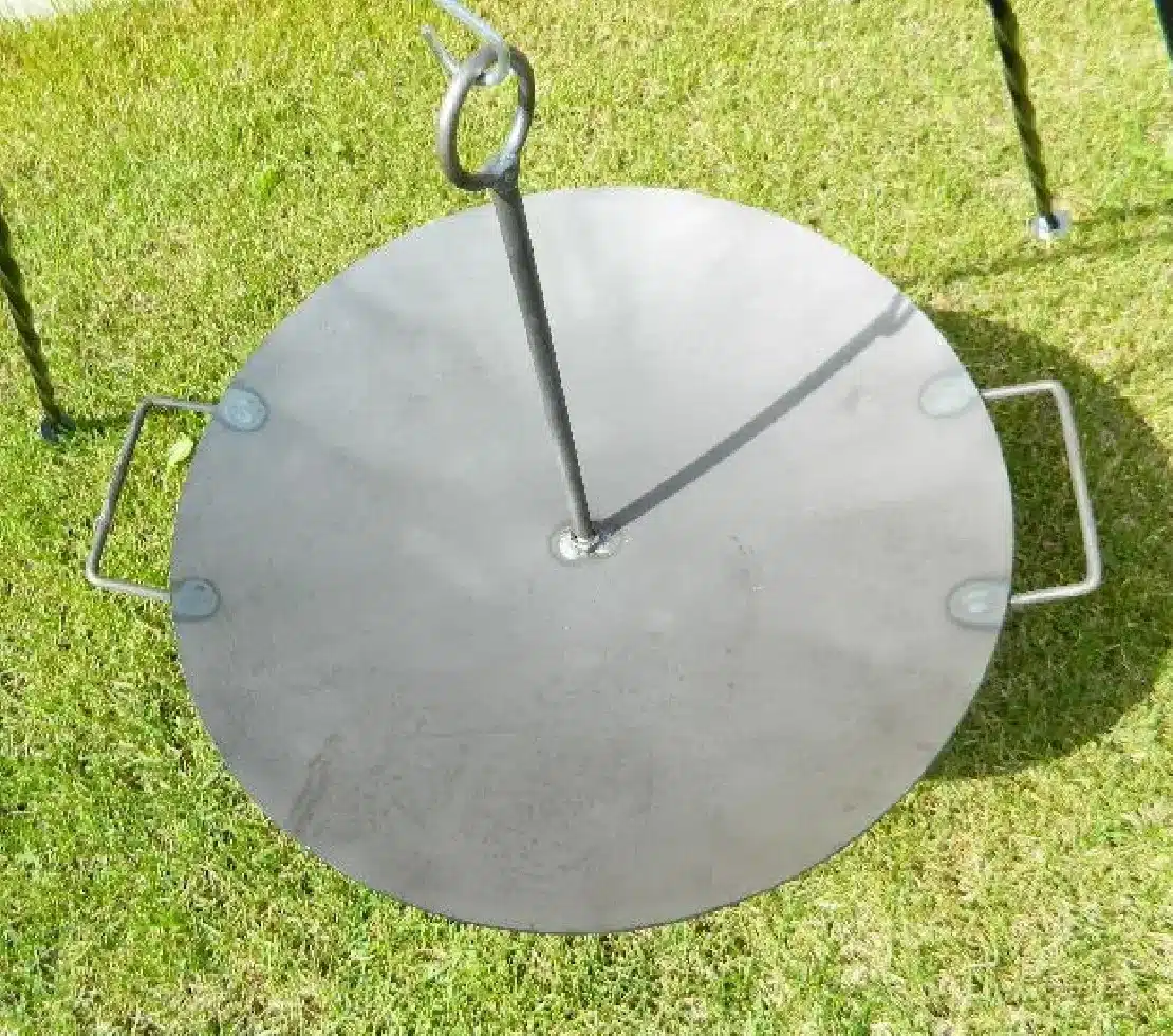 oceľový grilovací plát na varenie nad otvoreným ohňom